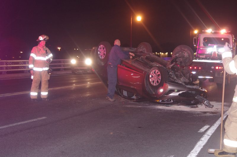 La voiture s'est retrouvée à l'envers.