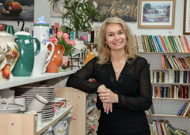 Cynthia Denicourt a repris le commerce du 949 C, rue Bernard-Pilon, à Belœil.
Photo: François Larivière